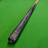 Close up of O'Min one piece pool cue